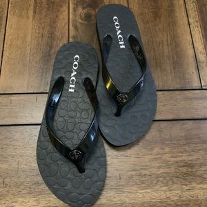 NWO. Coach Abbigail flip flops